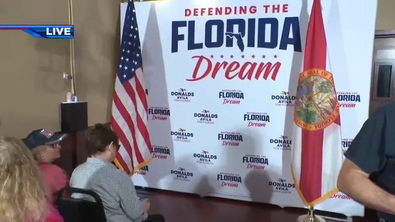 Republican gubernatorial candidate Byron Donalds visits La Carreta in SW Miami-Dade during statewide bus tour
