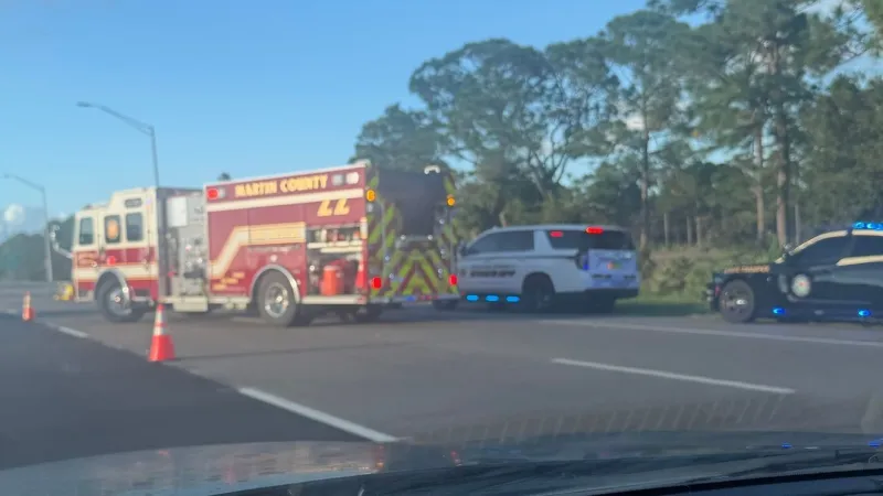 Multi-vehicle crash blocks 2 lanes on I-95 North near Hobe Sound, causing delays