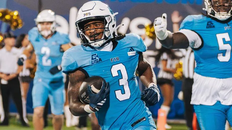 Football Downed by Middle Tennessee in Weekday CUSA Finale