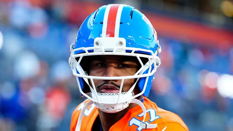 Former Dolphins players check in: Jon-Eric Sullivan continues to look brilliant