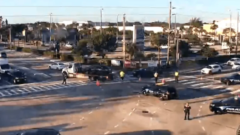 Two crashes block lanes near Congress Avenue and 10th Avenue North