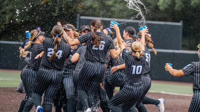 Martin's Miraculous Day Leads No. 3 Nighthawks to Chattanooga for Second Consecutive Year