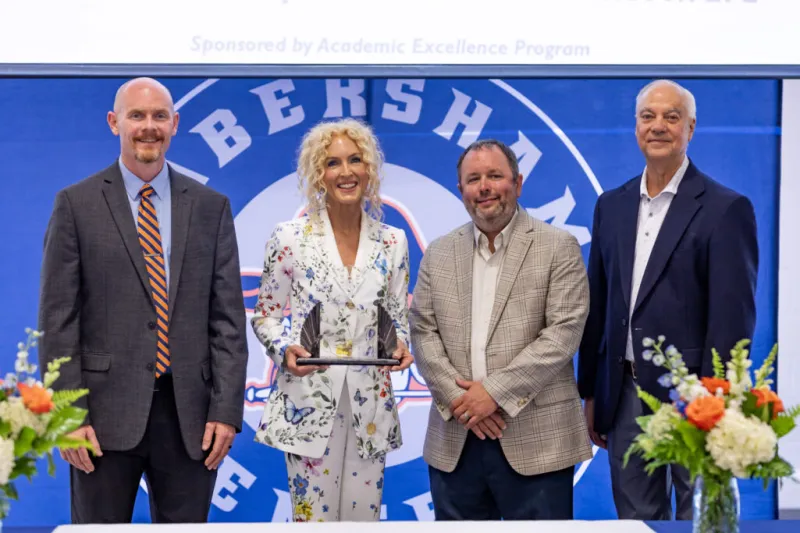 Habersham Central honors Little Big Town's Kimberly Schlapman with lifetime achievement award