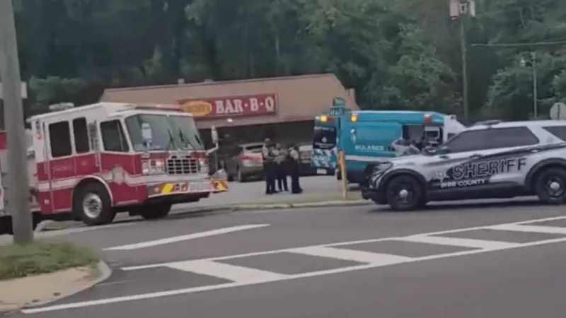 BSO: Woman shot in front of Fincher's Barbecue in Macon, assault investigation underway