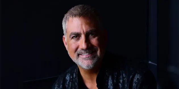 Taylor Hicks to headline Valdosta's inaugural Jingle Bells Festival