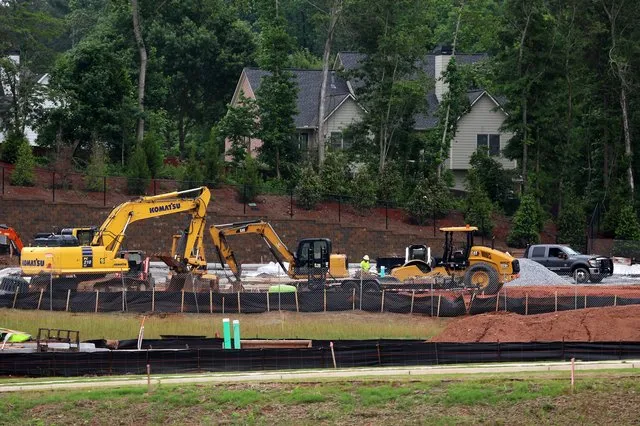 Construction begins on first of five drive-thru restaurants at west Forsyth County development