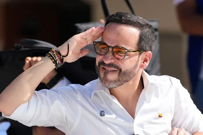 Right-wing candidate pulls ahead in first round of Colombia's presidential vote