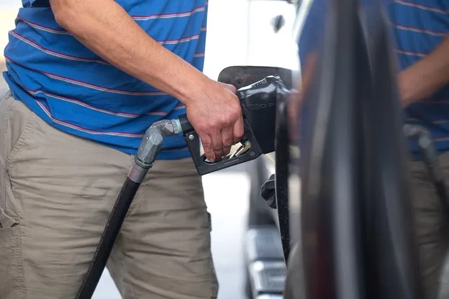 Kemp lets Georgia gas tax suspension expire. Here's how much prices will rise