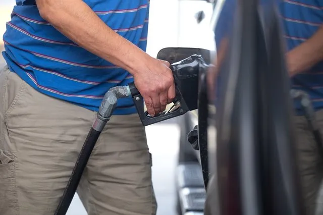 Kemp lets Georgia gas tax suspension expire. Here's how much prices will rise