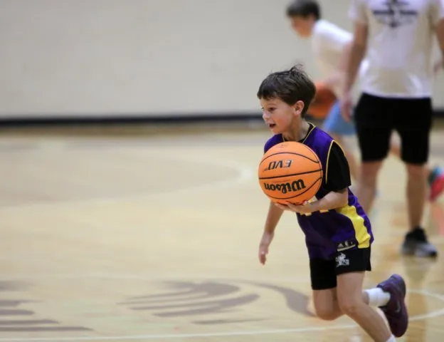 PHOTOS: Dawson boys basketball helps kids develop their skills in summer camp