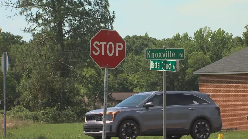 Man, 52, dies after two cars collide on Bethel Church Road south Macon