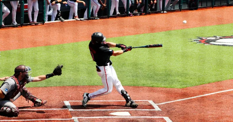 Georgia baseball sweeps Mississippi State, books ticket to College World Series