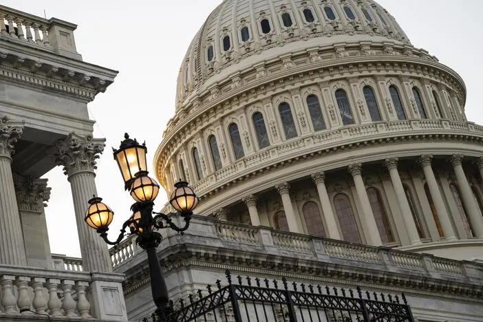House approves labor-friendly bill with support from 20 Republicans
