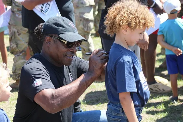 Falcons serve up appreciation, lunch to Fort Stewart troops