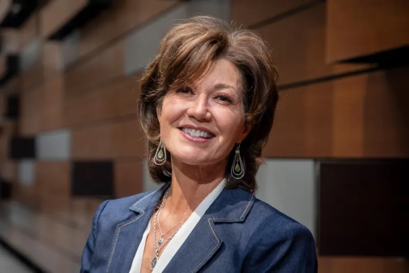 'I just kept going': Singer Amy Grant speaks on writing songs for this moment in America