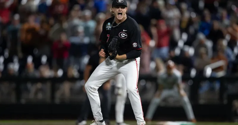 Volchko's complete game lifts Georgia baseball over Texas 7-1 in Omaha opener