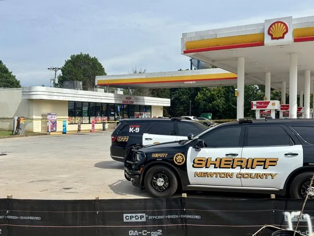 Gunshots ring out at Salem Quick Stop gas station