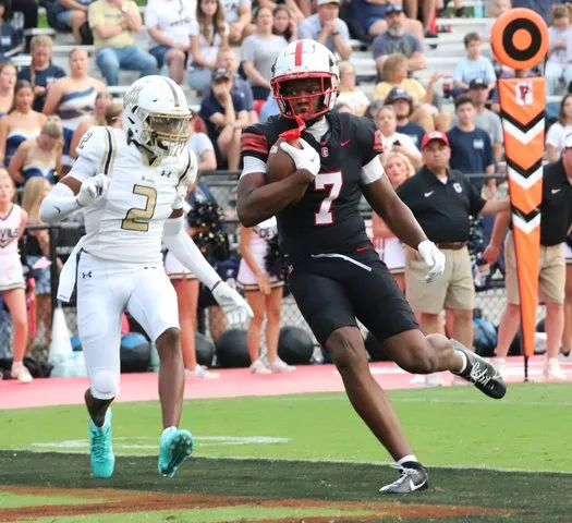 High school football: Gainesville's Collin Porterfield gives Division-I commitment