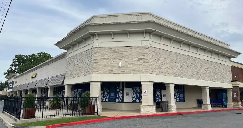 [EXCLUSIVE] New Bakery Cafe "Landing" Soon in Suburban Shopping Center