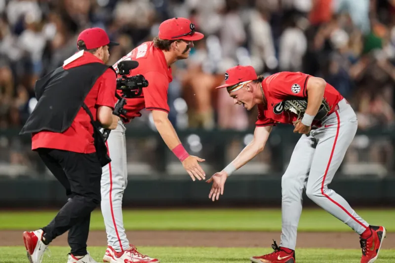 Georgia shuts out Texas, advances to CWS bracket final