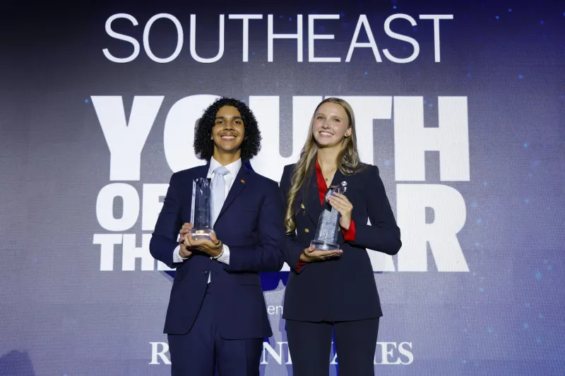 Boys & Girls Clubs honors Youth of the Year winners at Georgia Aquarium