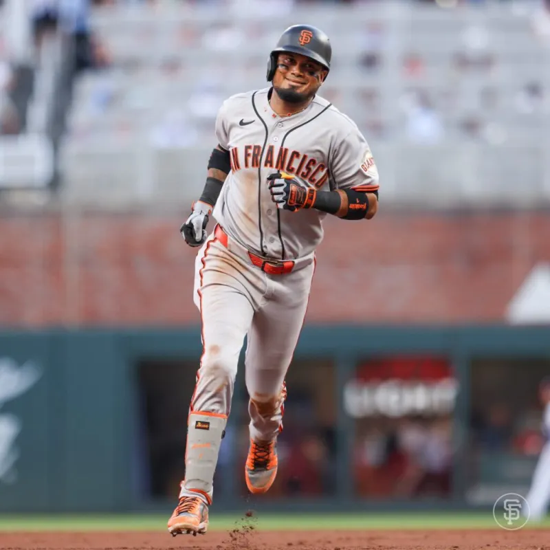 Ray dominant in relief as Giants complete 7-2 win over Braves in Game 1 of doubleheader