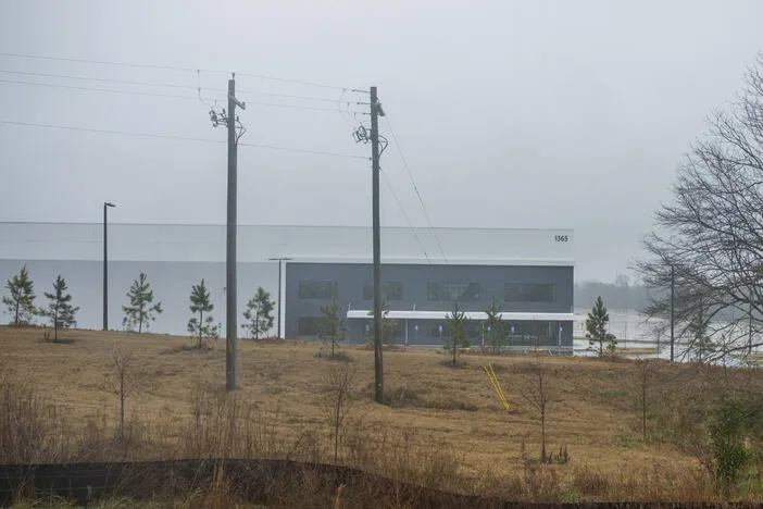 DHS quietly ends plan to convert Social Circle warehouse into ICE detention center