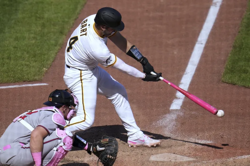Braves acquire catcher Joey Bart from Pirates