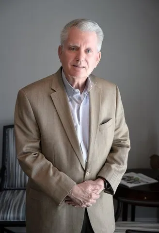DA Lee Darragh takes leave of absence due to ongoing medical issue. Here's what we know