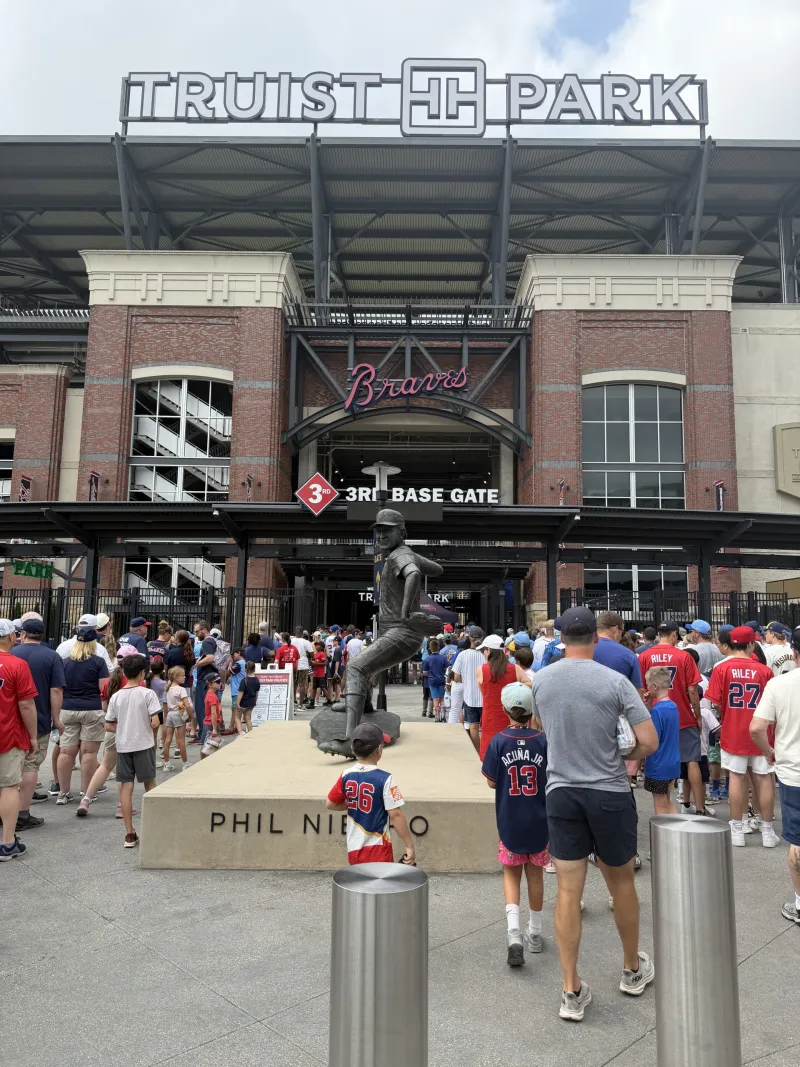 UnHappy Father's Day: Atlanta Braves close Milwaukee Brewers series with a 9-4 loss
