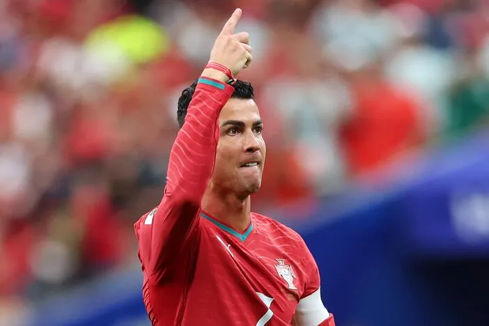 Portugal's Ronaldo shakes off World Cup doubters, scores 2 after sluggish start