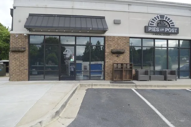 Here's what's coming to this former pizza restaurant in west Forsyth County