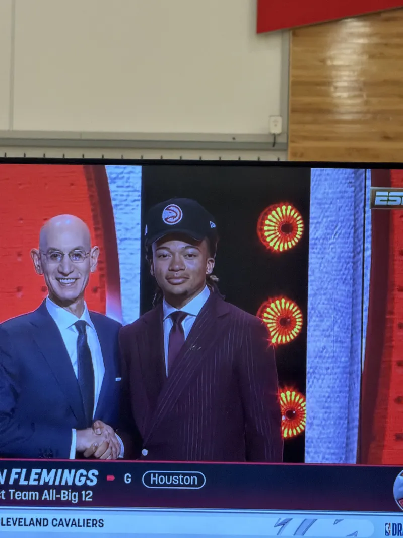 LIVE: Atlanta Hawks draft Houston All-American guard Kingsron Flemings in the first round