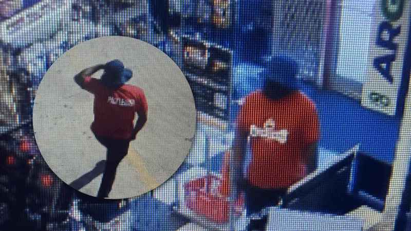 Masked armed robber runs off with cash at Advanced Auto Parts in Macon