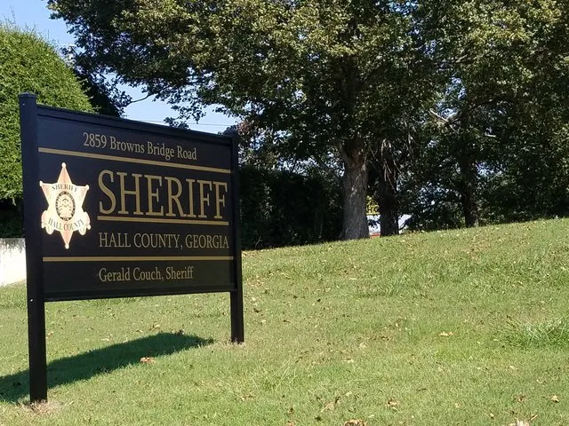 Talmo man charged in knifepoint kratom robbery at Candler Road gas station