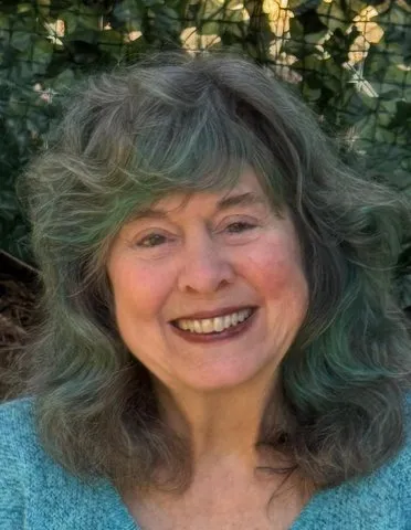 VELIOTIS: Front row seat in a Nature Fray