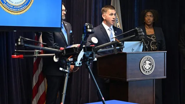 Feds bust ring that allegedly flew drugs, weapons into prisons