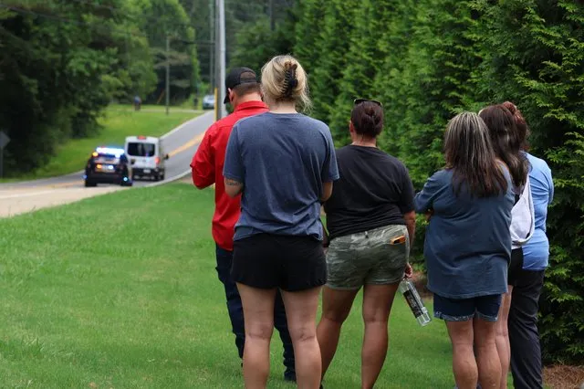 'Something that never happens,' Forsyth County neighbors react to shooting and manhunt on Kelly Mill Road