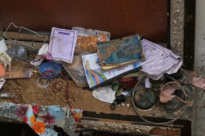 Funerals held for 14 Pakistani children killed in tutoring center collapse