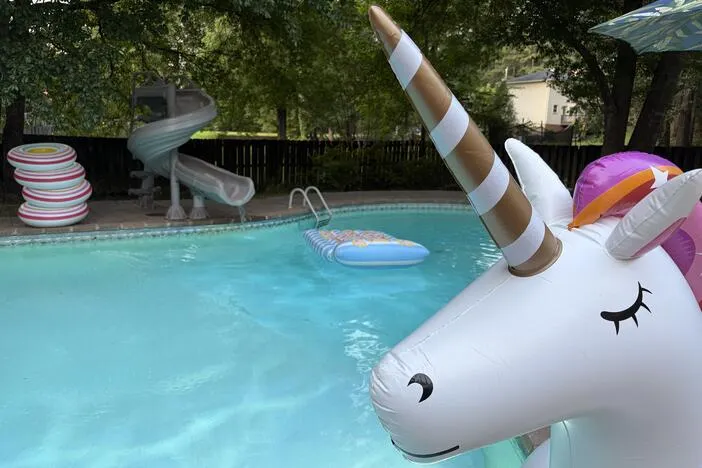 A hot summer trend in the sharing economy? Rental swimming pools