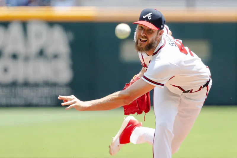 Atlanta Braves get five homers, run support for Chris Sale, defeat Mets 14-3