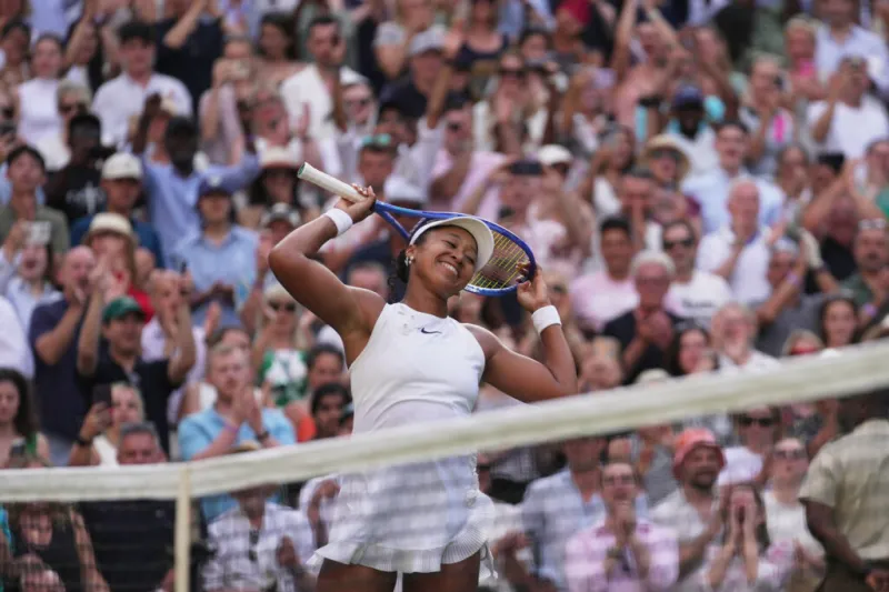 Naomi Osaka overpowers Aryna Sabalenka to reach the Wimbledon quarterfinals