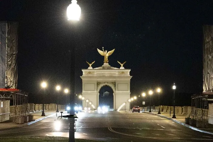 A few people have played a big role in 'jamming through' Trump's arch, critics say