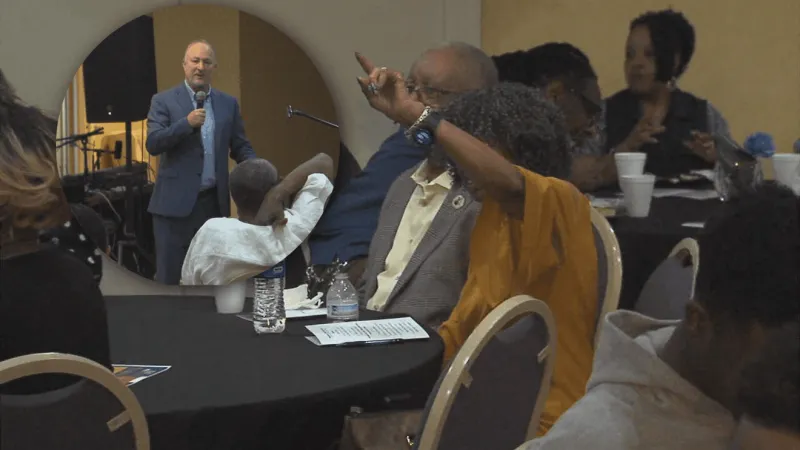 Mayor hosts clergy luncheon at Macedonia Baptist Church to talk new projects, youth jobs