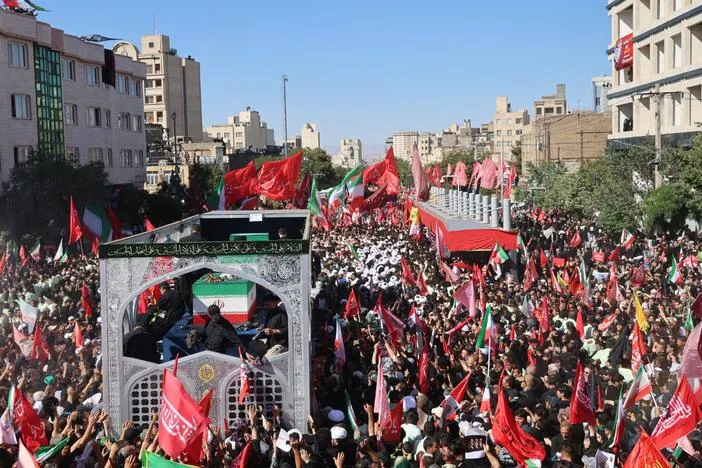 U.S. and Iran exchange intensifying fire across Mideast, threatening ceasefire deal