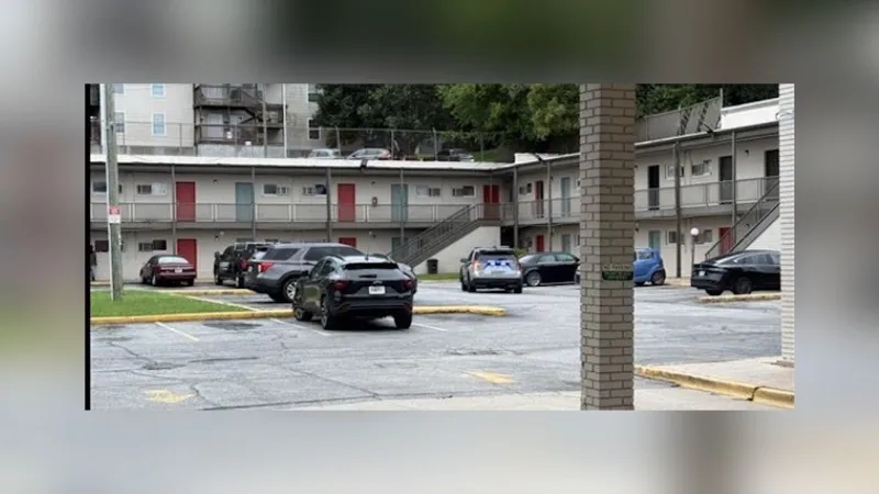 Mother says she was told to pay Macon Inn stay via Cash App, now can't get refund