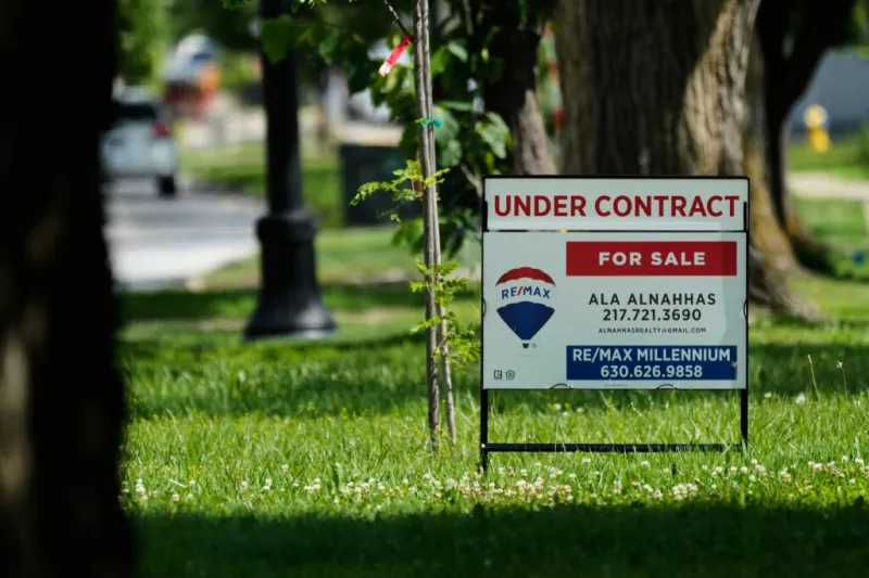 Average 30-year US mortgage rate rises to 6.49%, pushing up borrowing costs