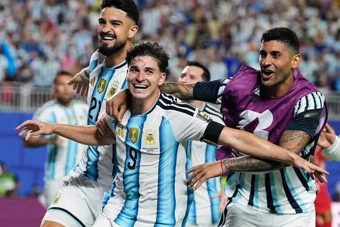Alvarez's 112th-minute goal helps lift Argentina past Switzerland 3-1 and into World Cup semifinals