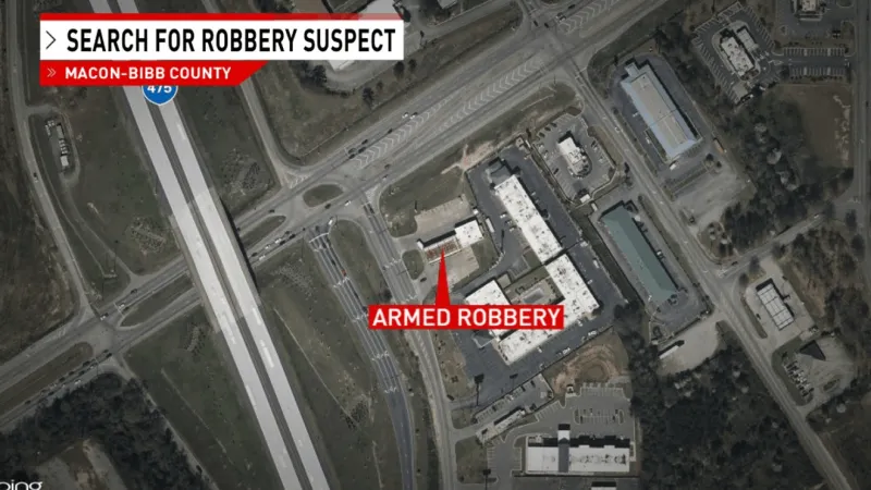 Bibb County authorities search for man who robbed Macon Circle K at gunpoint