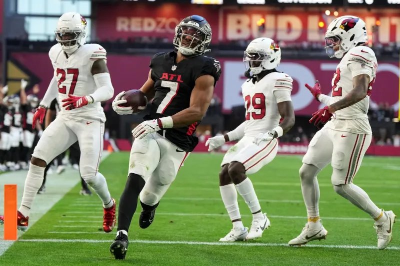 Falcons' Bijan Robinson voted NFL's top running back by AP panel